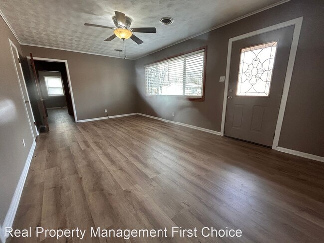 Foto del edificio - 3 br, 1.5 bath House - 3000 Memphis Street