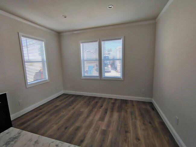 Foto del edificio - 6656 Pentz Rd