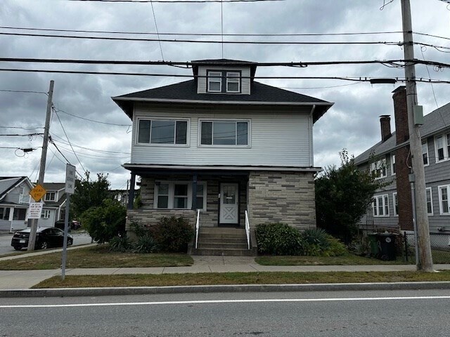 Foto del edificio - 28 Waverley Ave