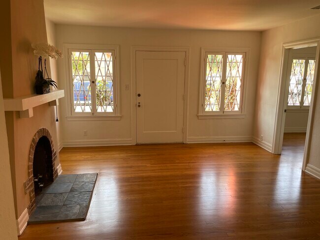 Foto del edificio - 4535 W 12th St