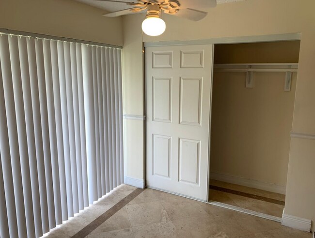 Foto del edificio - 505 NW 177th St