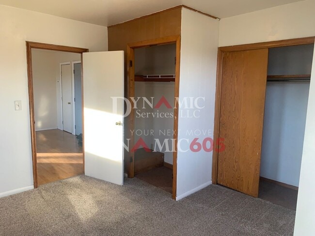 Building Photo - 1BR/1BA Apartment in Multi-Family Unit