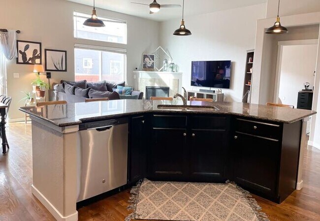 Foto del edificio - 7827 Dry Willow Wy