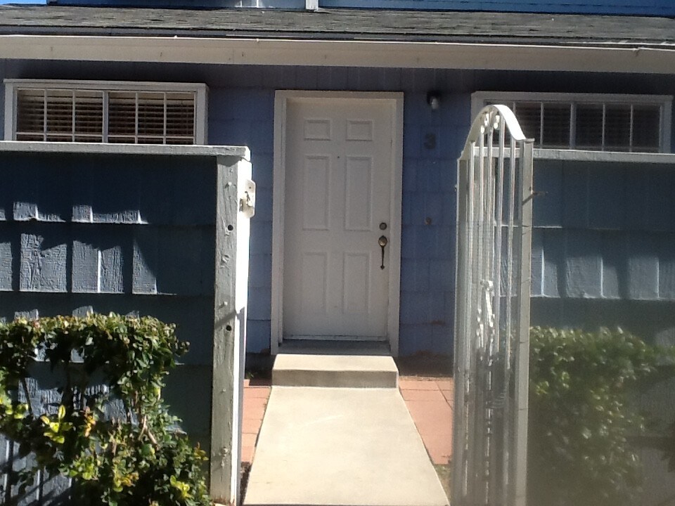 5033 W Ave L10, Lancaster, CA 93536 Townhome Rentals in Lancaster CA