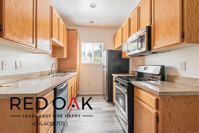 Foto del edificio - 7357 Eton Ave