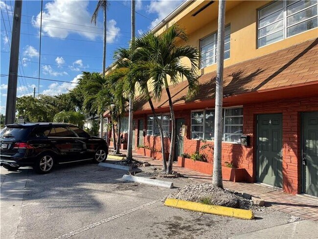 Foto del edificio - 3801 N Andrews Ave