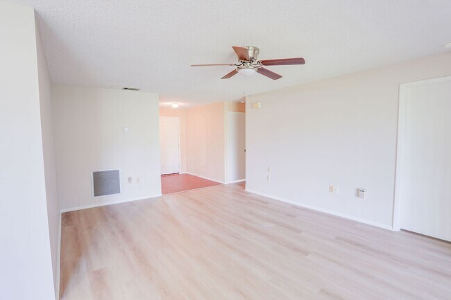 Foto del edificio - 2634 Shadybranch Dr