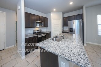 Building Photo - 9404 W Gambel Oak Ln