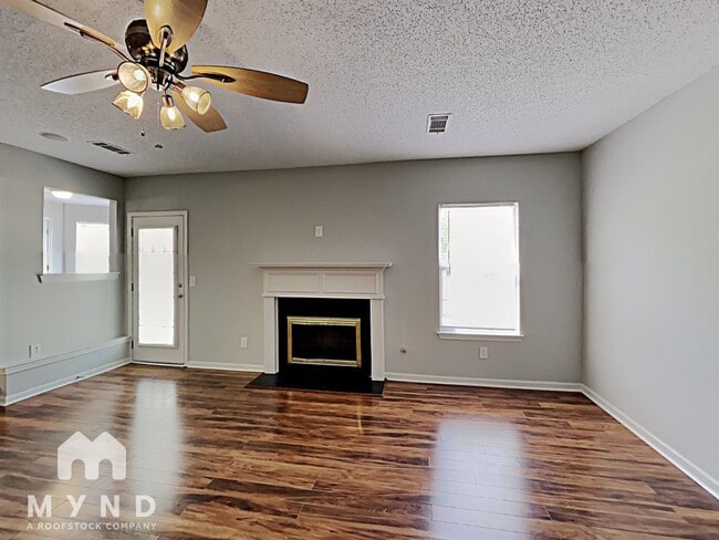 Building Photo - 2369 Sapphire Ct
