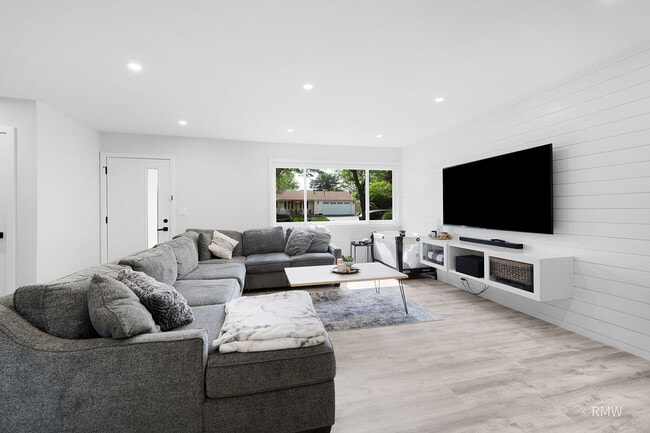 Foto del edificio - 5309 Niven Ln