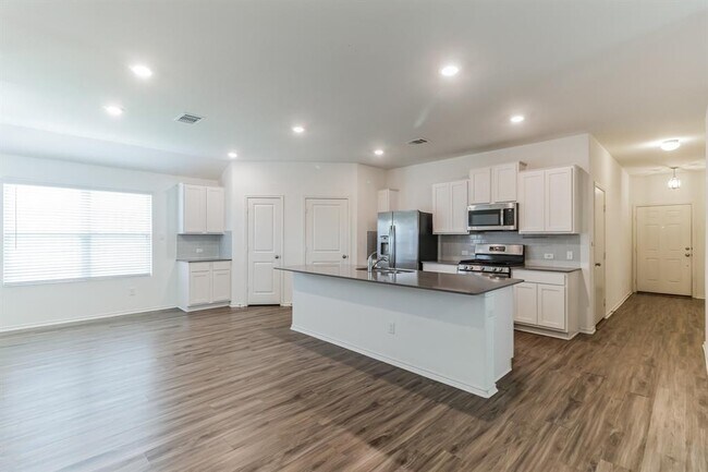 Building Photo - 21305 Bird Wing Dr