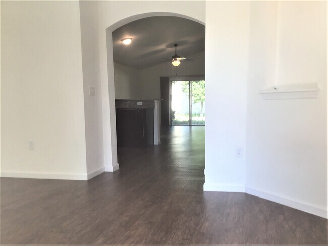 Building Photo - 3351 Ridgeview Drive