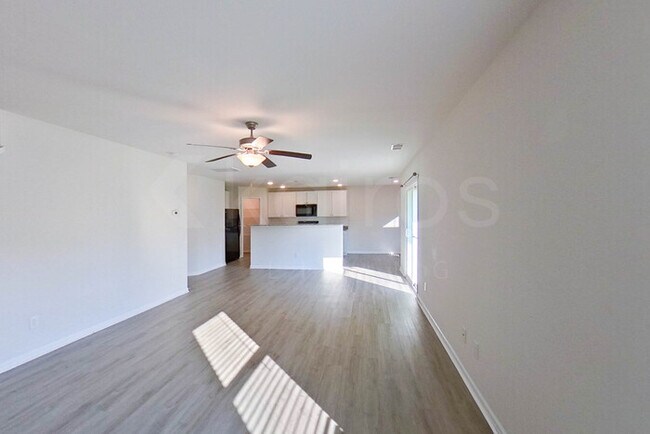 Foto del edificio - 121 W Luminous Way