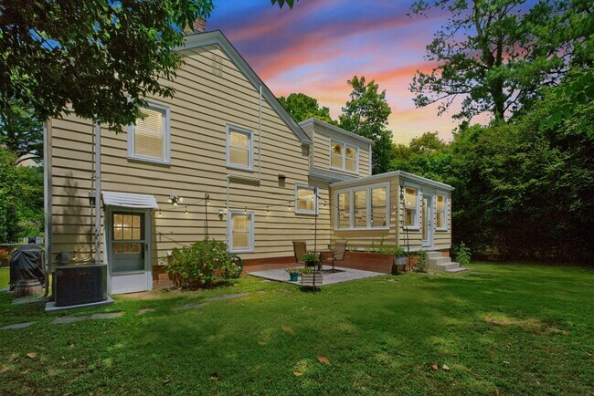 Foto del edificio - Available September 1st! A First Time Rent...