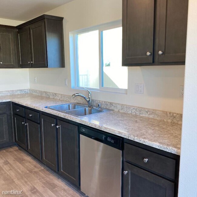 Building Photo - 4 br, 3 bath House - 10340 Kamran Cir