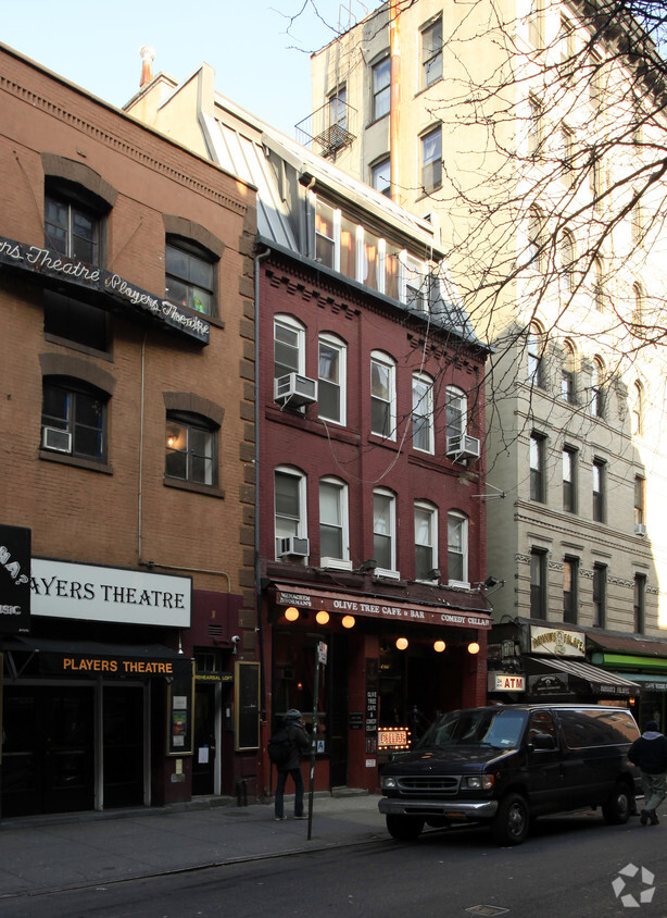 Building Photo - 117 Macdougal St