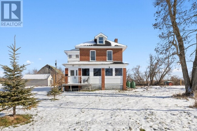 Photo du bâtiment - 1804 Sturgeon Rd