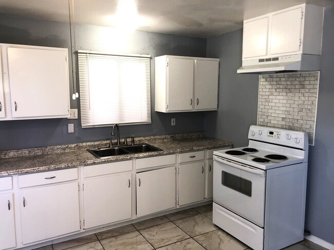 Foto del edificio - 1341 Oahu St