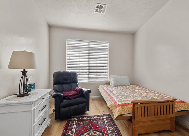 Foto del edificio - Your Perfect Hurricane Getaway Awaits!