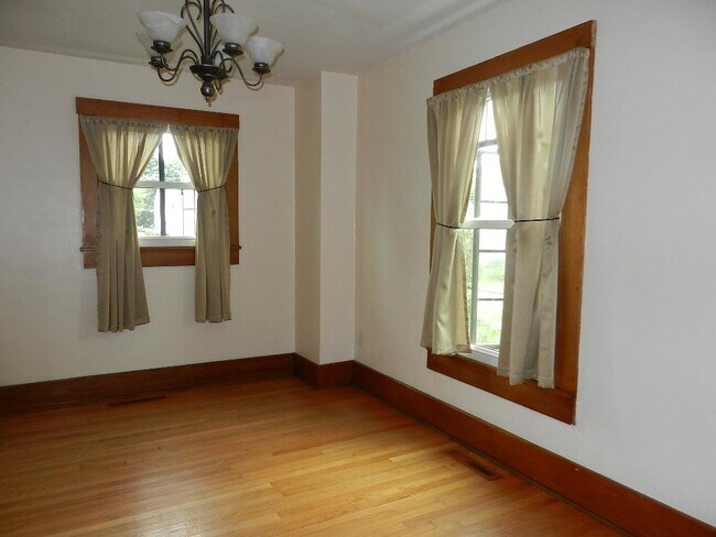 Foto del edificio - 160 Reynolds Ave