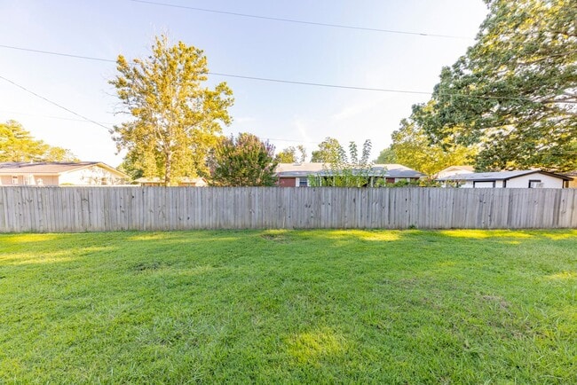 Building Photo - 115 Ketchum Ln