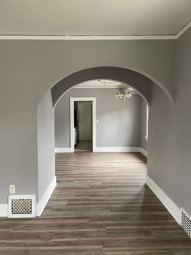 Building Photo - 712-714 Yuba