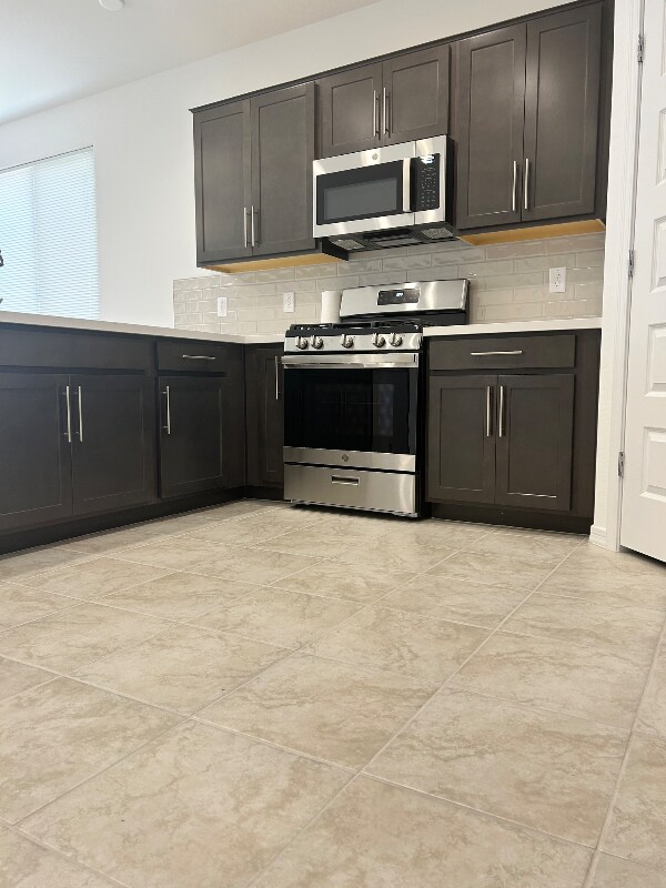 Foto del edificio - 8809 W Windsor Blvd