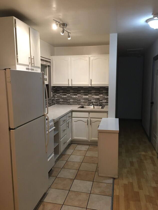 Foto del edificio - 1339-1345 S. Sycamore Avenue