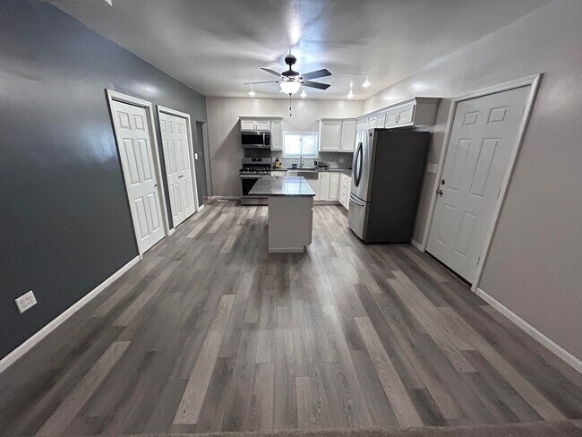 Foto del edificio - 2757 Dekalb St