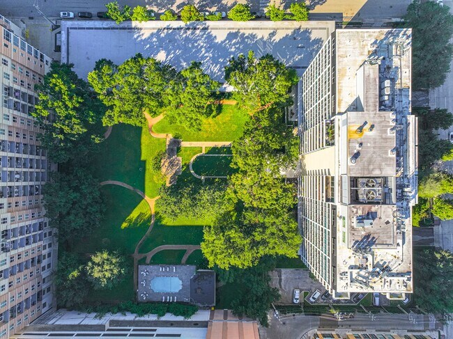 Foto del edificio - 2701 Westheimer Rd