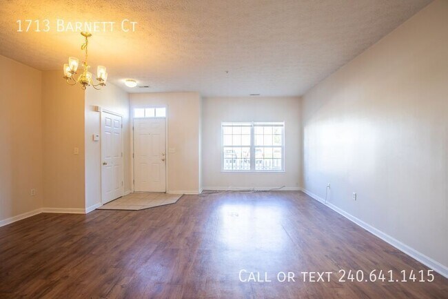 Foto del edificio - 1713 Barnett Ct