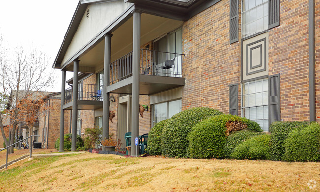 Capilla Park - The Benton Apartment Homes