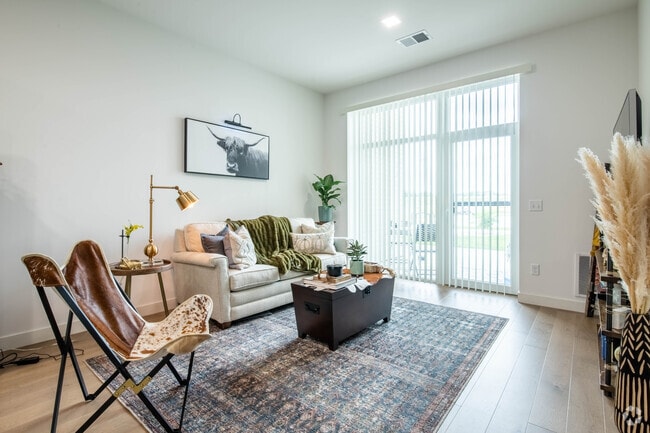 1BR, 1BA - 789SF - RI Apartments