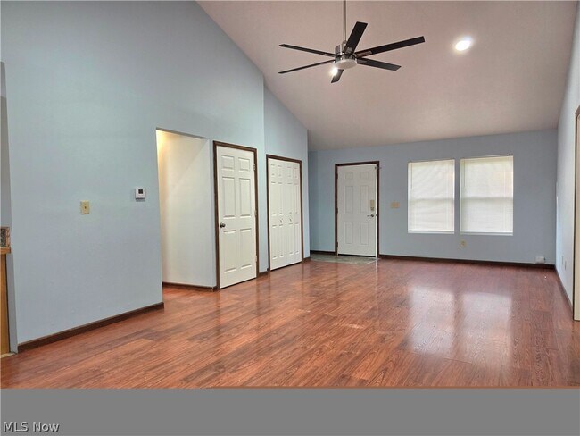 Foto del edificio - 2956 Hayne Rd