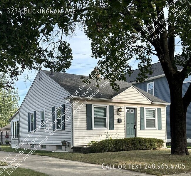 Foto del edificio - 3734 Buckingham Ave