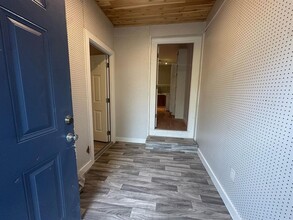 Building Photo - 698 Highland Ranch Way
