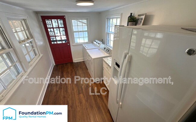 Foto del edificio - 3594 Philwood Ave