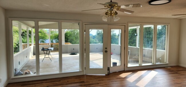 Building Photo - 169 Valleyview Dr