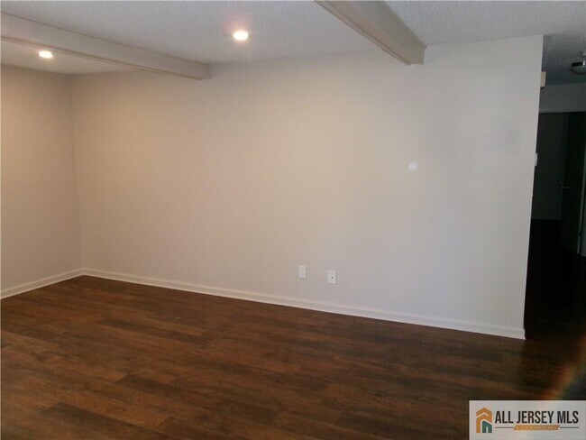 Foto del edificio - 23 Deerberry Ln