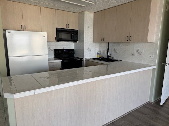 Foto del edificio - 411 Hobron Ln