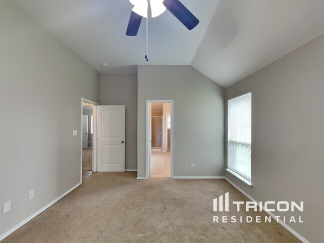 Foto del edificio - 1912 Glen Meadow Dr