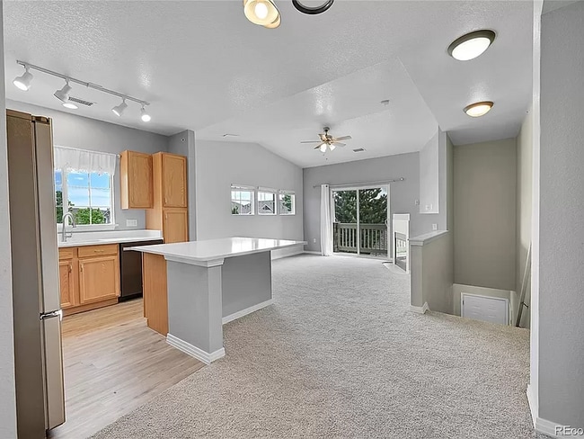 Foto del edificio - 9387 Ashbury Cir