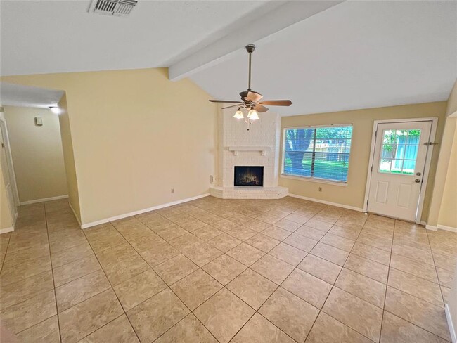 Foto del edificio - 14303 Golden Cypress Ln