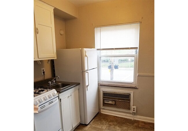 Building Photo - 960 Ludlow Ave