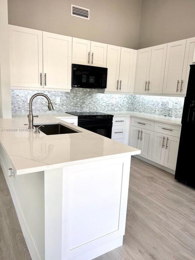 Foto del edificio - 23260 New Coach Way