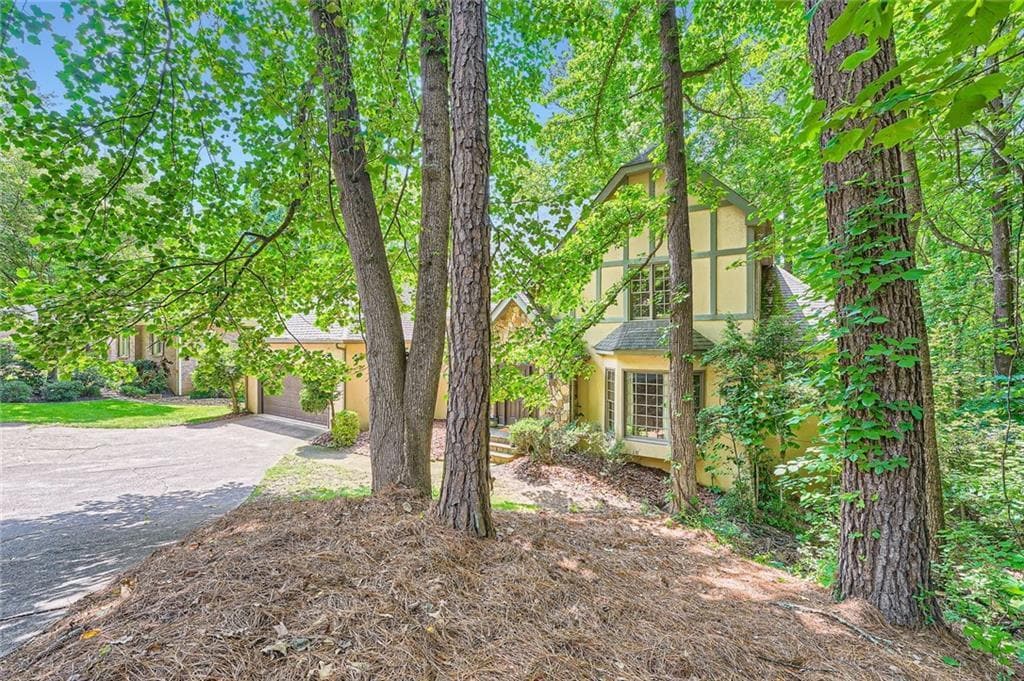Primary Photo - 110 Boulder Dr