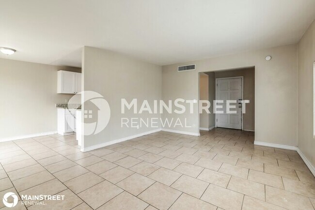 Building Photo - 6711 E 45th St, Tucson, AZ 85730