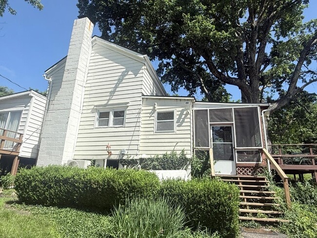 Building Photo - 6226 IN-111
