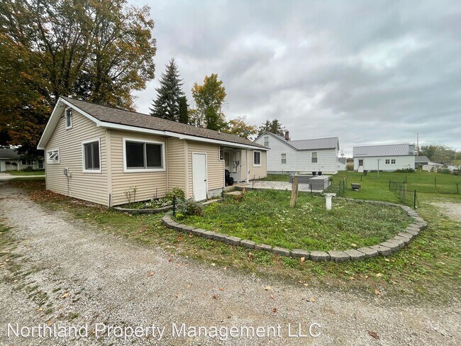 Building Photo - 3 br, 1 bath House - 12805 Sylvia Street