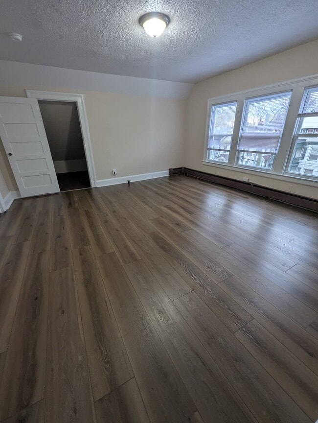 Building Photo - 478 Winthrop Ave